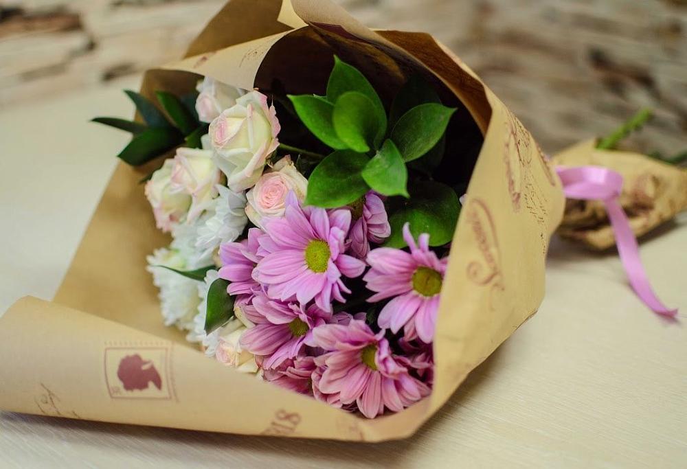 Букет цветов из: Розы и Хризантемы в Краснознаменске Калининградской области