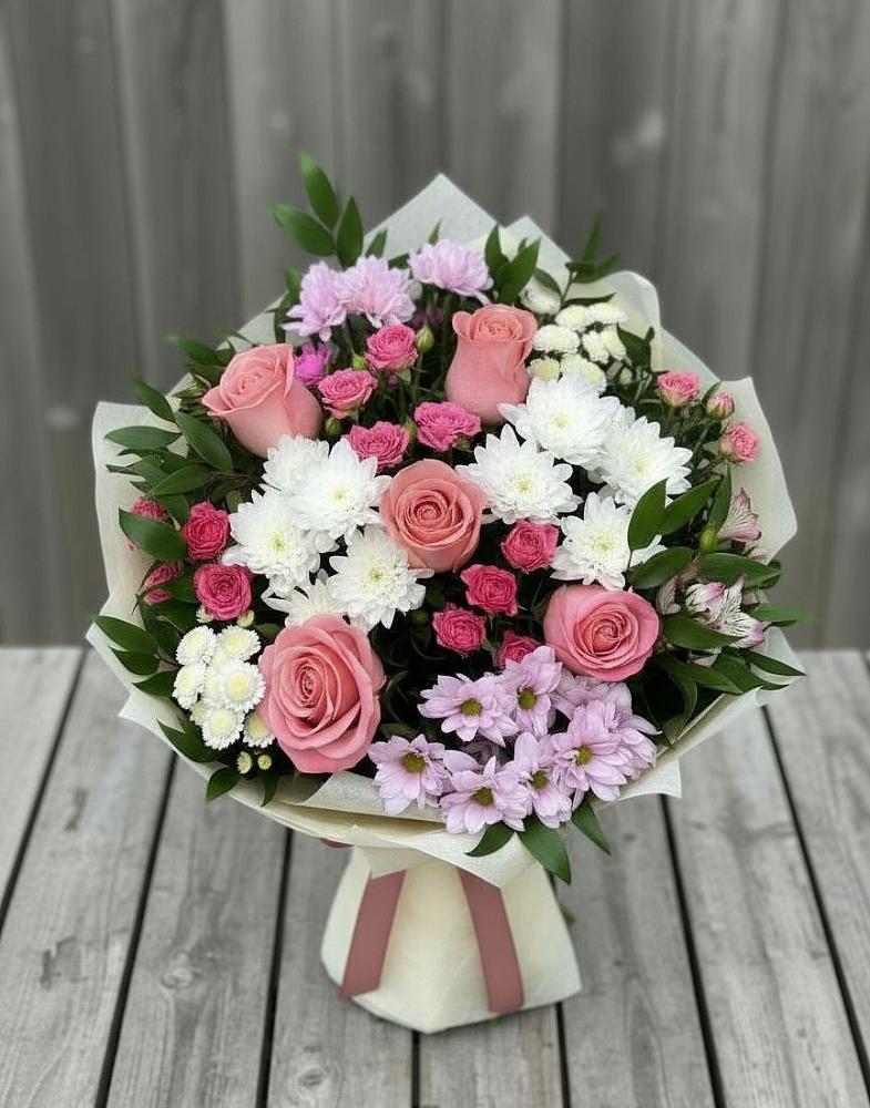 Букет цветов из: Альстромерии, Гвоздики, Розы и Хризантемы в Краснознаменске Калининградской области