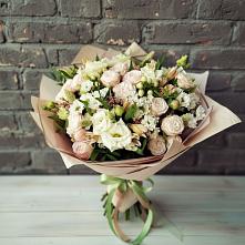 Букет цветов из:  Альстромерии, Розы и Хризантемы в Краснознаменске Калининградской области