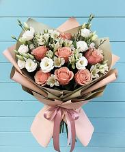 Букет цветов из:  Розы, Альстромерии и Лизиантусы в Краснознаменске Калининградской области