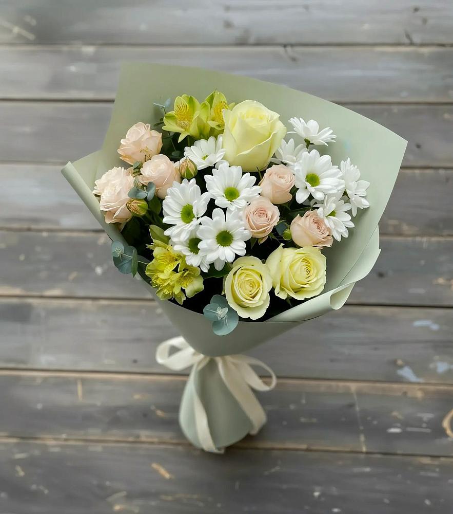 Букет цветов из: Альстромерии, Розы и Хризантемы в Краснознаменске Калининградской области