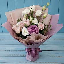 Букет цветов из:  Розы и Лизиантусы в Краснознаменске Калининградской области