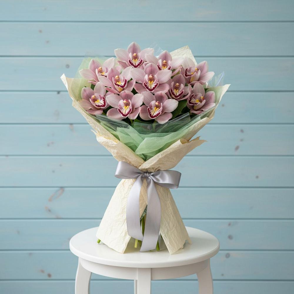 Букет цветов из: Орхидеи и Розы в Краснознаменске Калининградской области