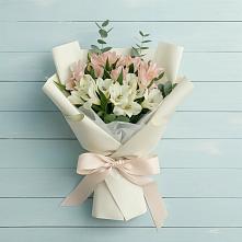 Букет цветов из:  Альстромерии в Краснознаменске Калининградской области