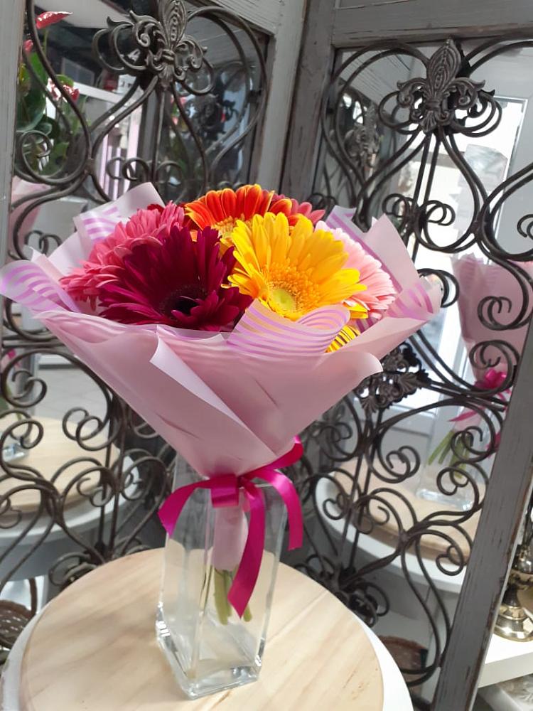 Букет цветов из: Герберы в Краснознаменске Калининградской области