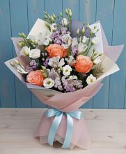 Букет цветов из:  Лизиантусы, Розы, Альстромерии и Гипсофила в Краснознаменске Калининградской области