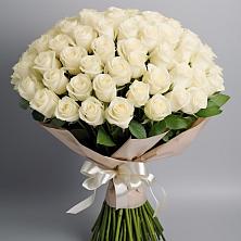 Букет 101 беля роза Белоснежка в Краснознаменске Калининградской области