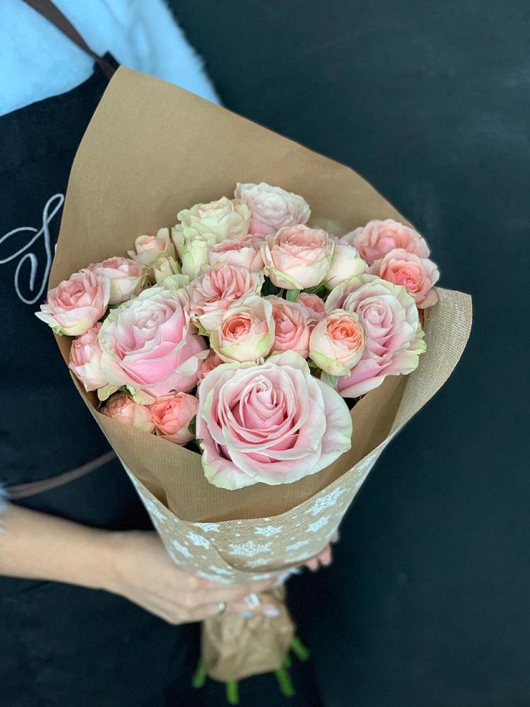 Букет цветов из: Хризантемы и Розы в Краснознаменске Калининградской области