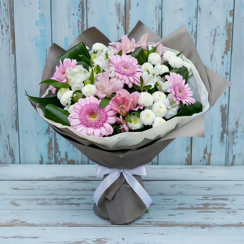 Букет цветов из: Герберы, Альстромерии и Хризантемы в Краснознаменске Калининградской области