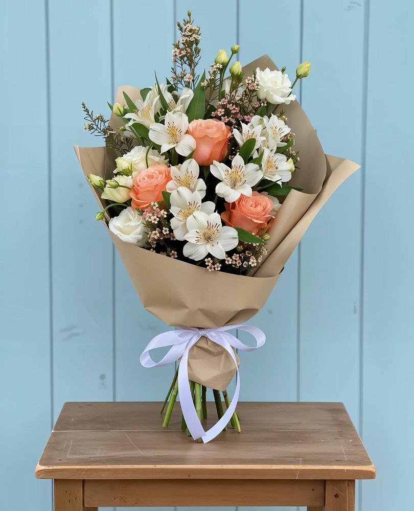 Букет цветов из: Альстромерии, Лизиантусы, Розы и Хризантемы в Краснознаменске Калининградской области